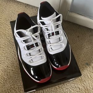 Jordan 11 concord breds